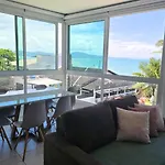 C193 Belo Apartamento De 2 Quartos Em Canasvieiras Com Vista De Frente Para O Mar