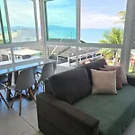 C193 Belo Apartamento De 2 Quartos Em Canasvieiras Com Vista De Frente Para O Mar