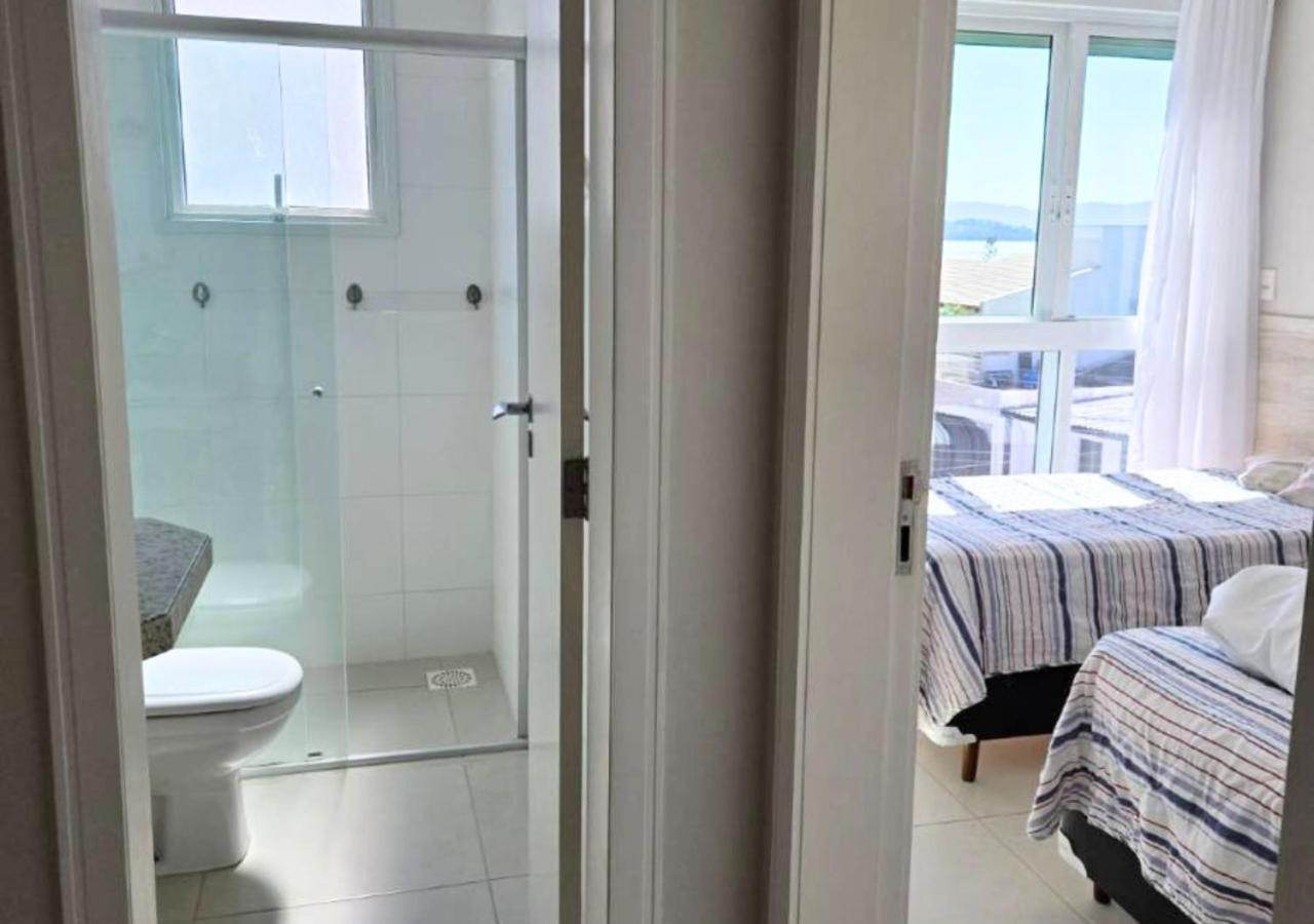 Apartamento C193 Belo De 2 Quartos Em Canasvieiras Com Vista De Frente O Mar *