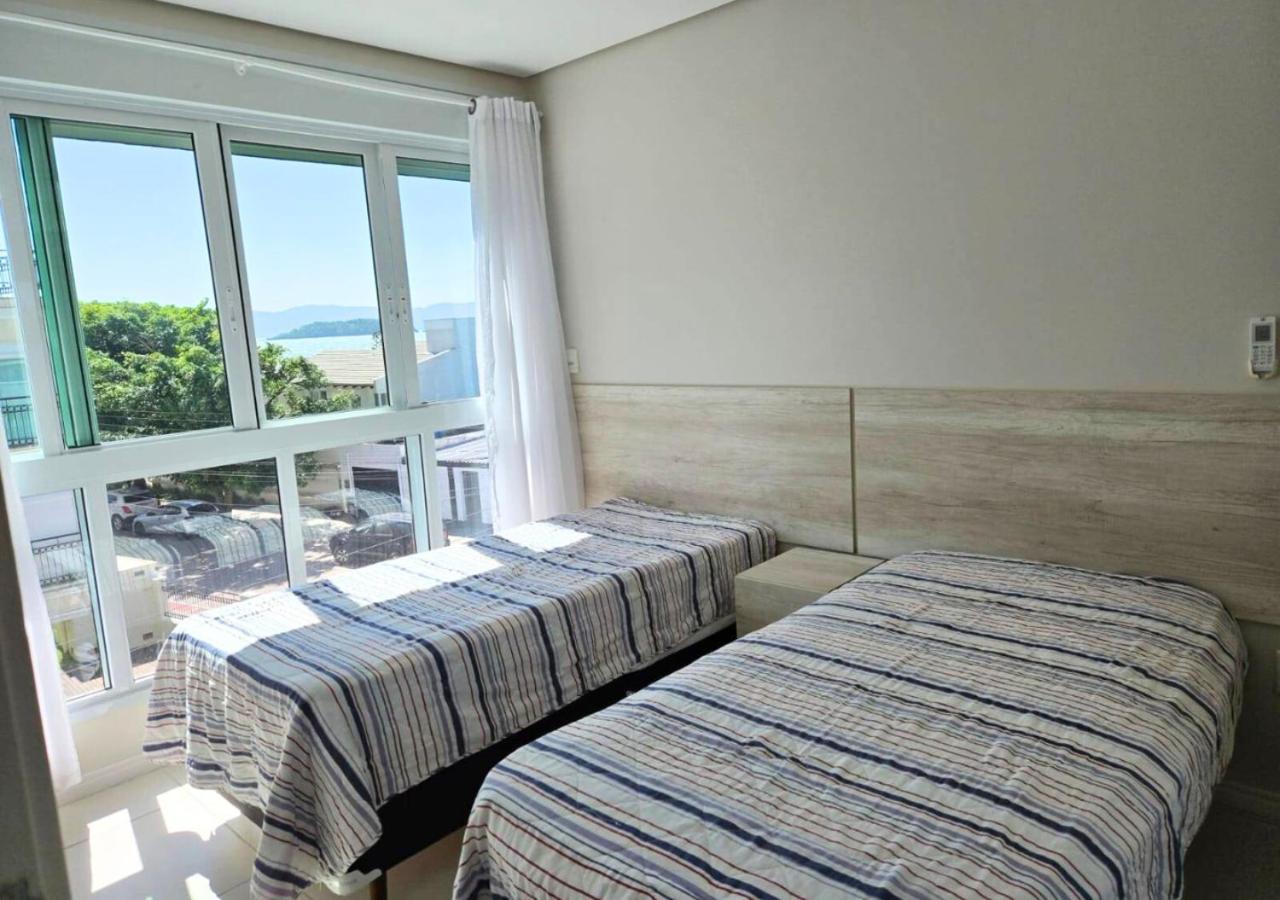Apartamento C193 Belo De 2 Quartos Em Canasvieiras Com Vista De Frente O Mar *